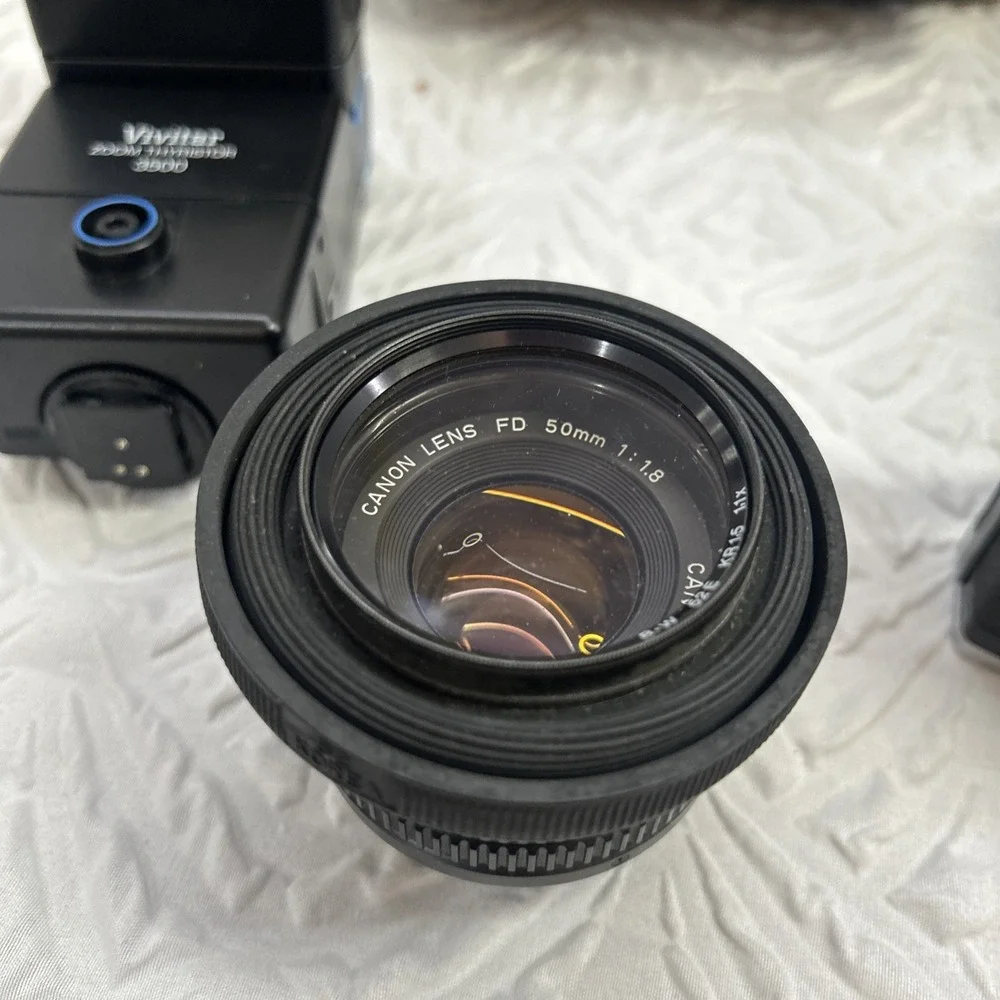 Vintage Canon FT QL 35mm Film Camera Kit Lenses Flash Bag Bundle - Picture 9 of 11